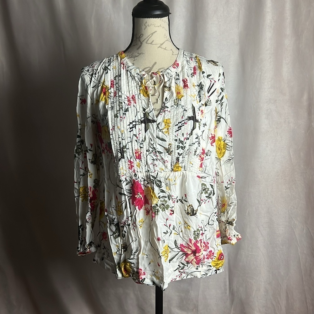 Old Navy Women's White Floral Pleated Peasant Blouse, Size Medium Pintuck Top
